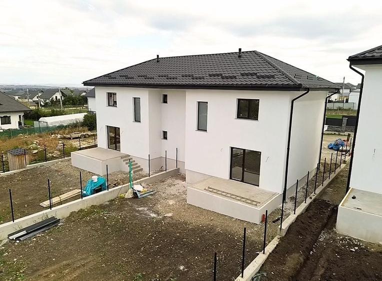 Casă cu 3 camere în Exterior Vest