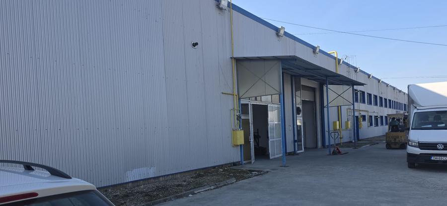 Spațiu industrial, de 2,359 mp, în Central