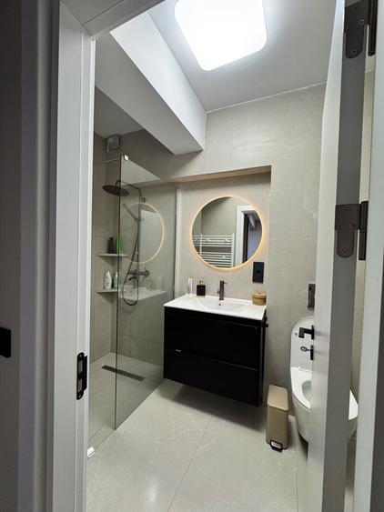 Apartament cu 2 camere decomandat în Central