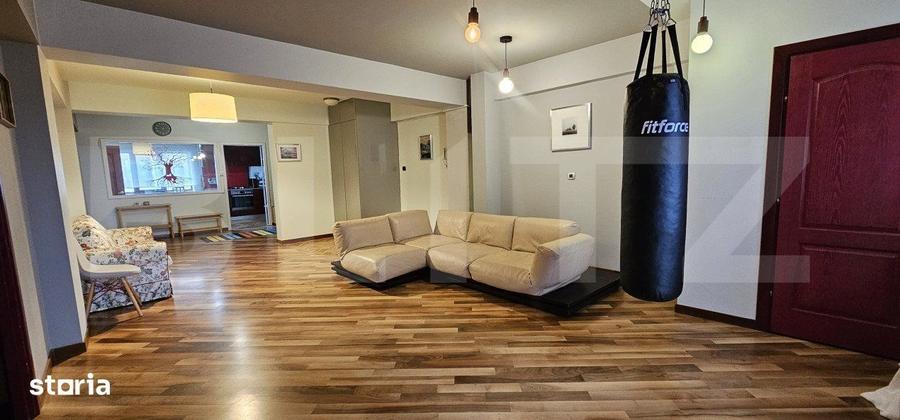 Apartament cu 4 camere în Valea