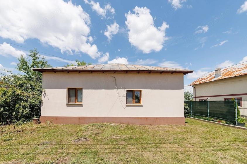 Casă cu Teren 889 Mp în Prundu