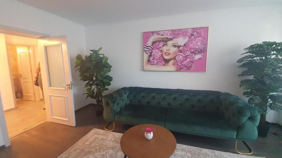 Apartament cu 3 camere decomandat în Unirii