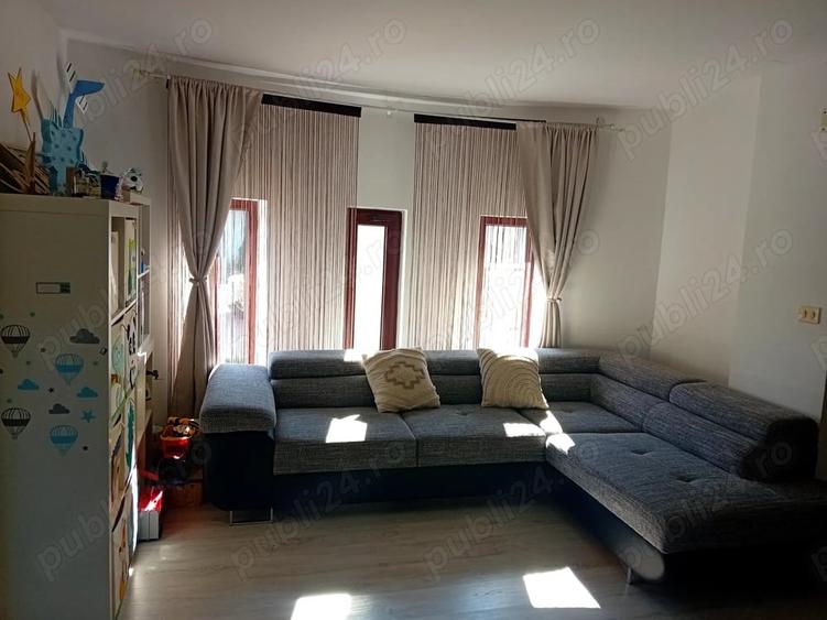 Casă cu 4 camere cu Teren 1350 Mp în Vărșand