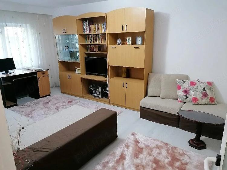 Apartament cu 2 camere decomandat în E3