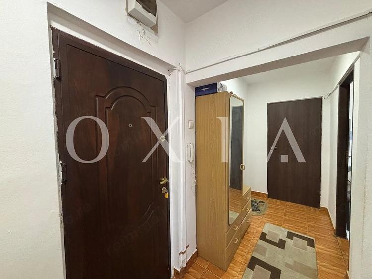 Apartament cu 3 camere semidecomandat în Gheorghe Lazăr