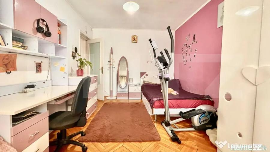 Apartament cu 3 camere decomandat în Nufărul