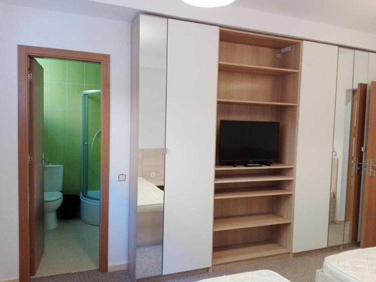 Apartament cu 3 camere decomandat în Exterior Vest