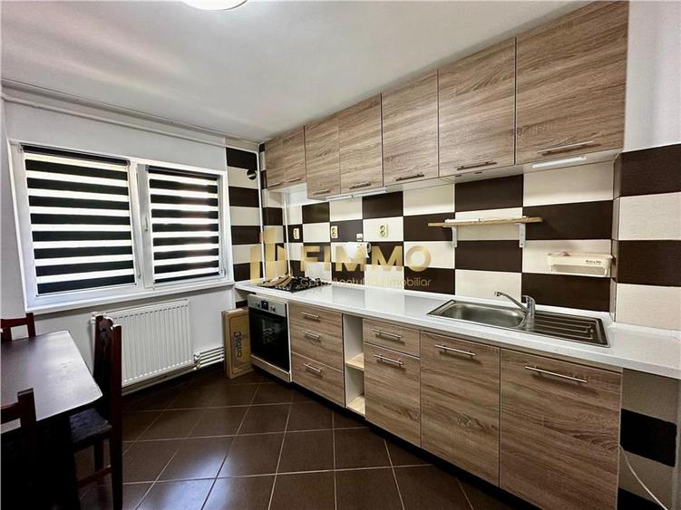 Apartament cu 3 camere decomandat în Burdujeni
