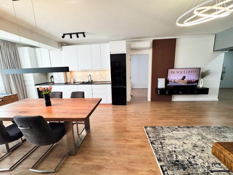 Apartament cu 2 camere semidecomandat, mobilat în Central