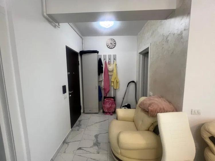 Apartament cu 2 camere, mobilat în Central