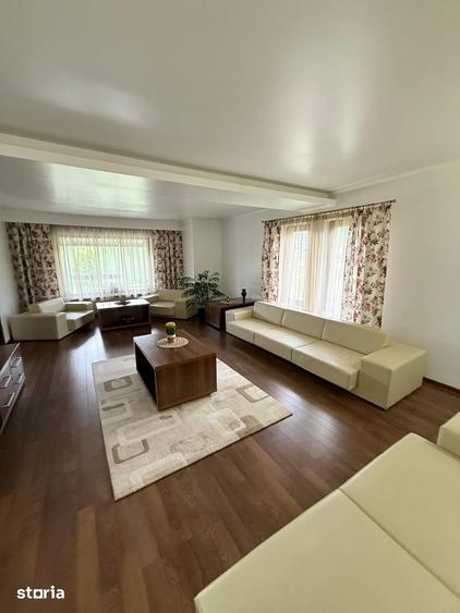 Casă cu 5 camere cu Teren 4300 Mp în Hănțești