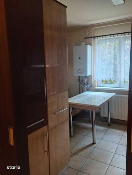 Apartament cu 3 camere decomandat în Plopilor