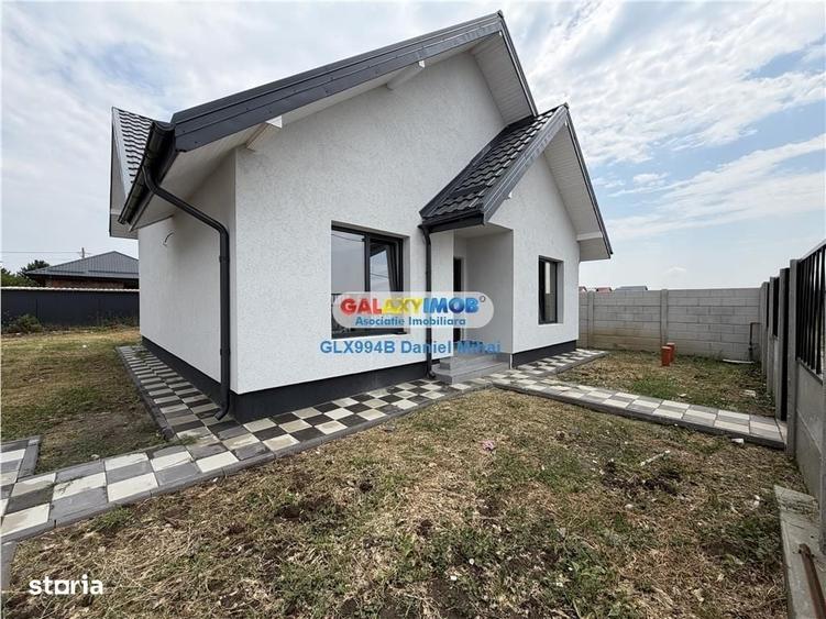 Casă cu 4 camere cu Teren 500 Mp în Domnești