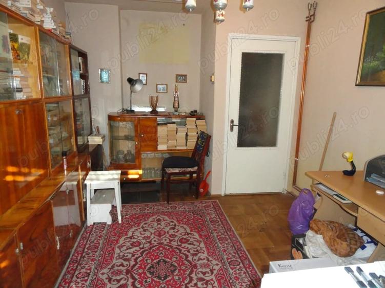 Apartament cu 3 camere decomandat în Central