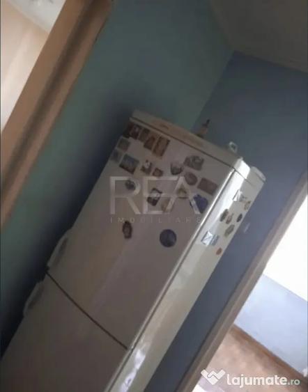 Apartament cu 3 camere semidecomandat în Drumul Taberei