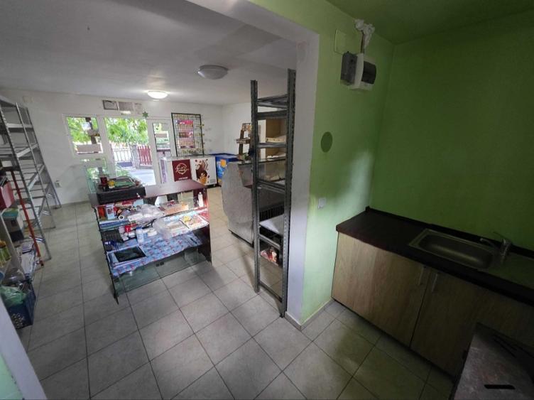 Spațiu comercial, 50 mp în Comarna
