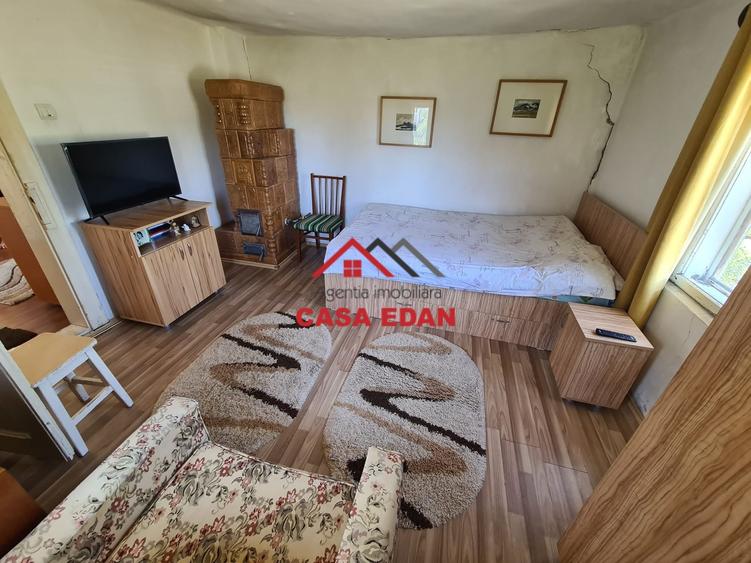 Casă individuală cu 2 camere cu Teren 250 Mp în Câmpina