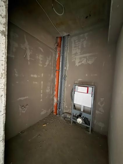 Apartament cu 3 camere semidecomandat în Nicolina