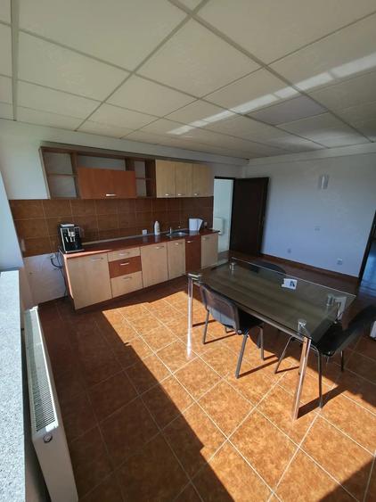 Spațiu comercial, de 4,850 mp, în Vest