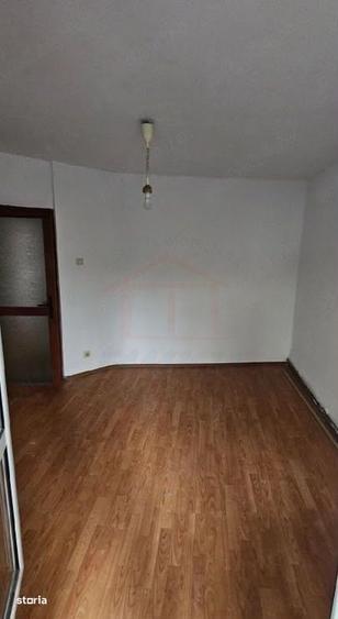 Apartament cu 3 camere în Siderurgiștilor