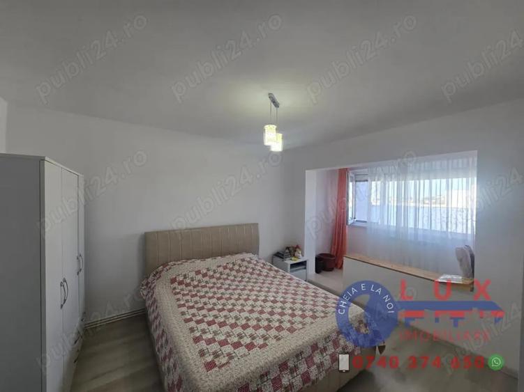 Apartament cu 3 camere decomandat în Babadag