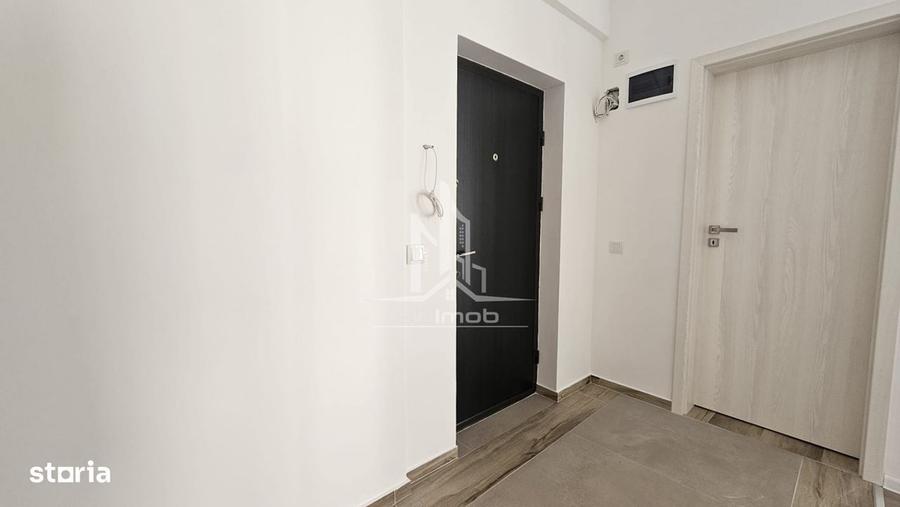Garsonieră decomandată în Apărătorii Patriei
