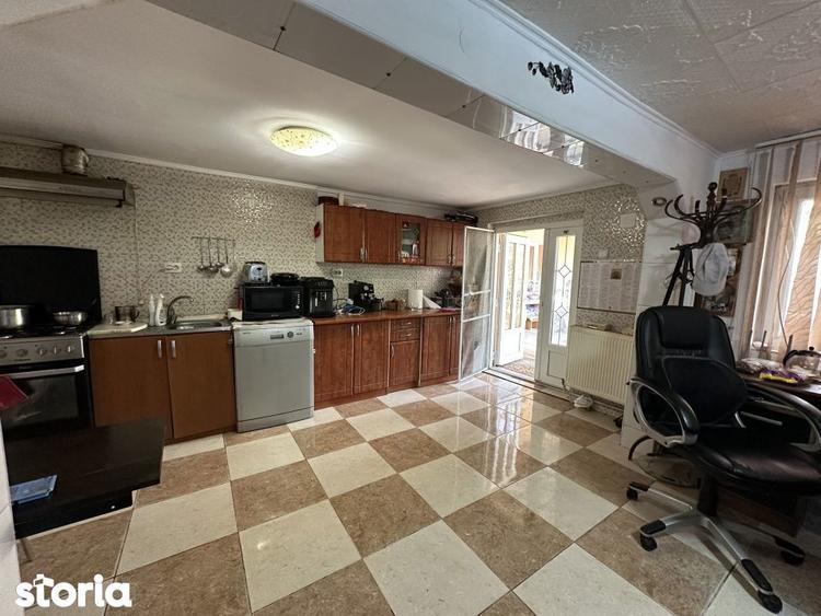 Casă cu 6 camere cu Teren 350 Mp în Ighiu
