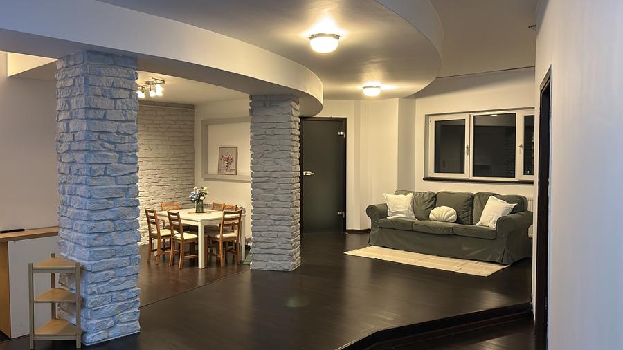 Apartament cu 3 camere semidecomandat în Decebal