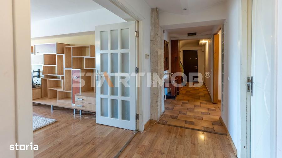 Apartament cu 4 camere decomandat în Bartolomeu