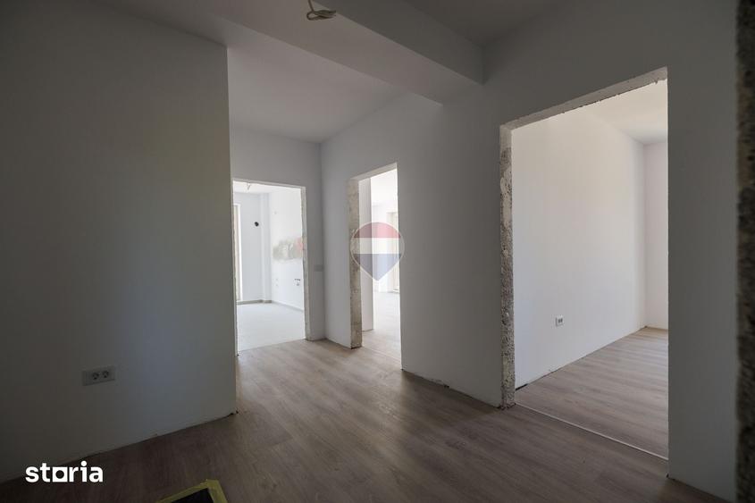 Apartament cu 3 camere în Tractorul