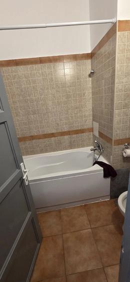 Garsonieră decomandată în Lipovei