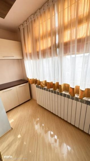 Parcare Privata-Zona Centrala-Masina de Spalat Vase - 3