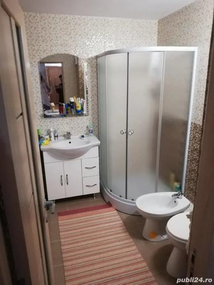 Apartament cu 3 camere decomandat în Rogerius