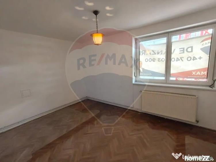 Apartament cu 2 camere semidecomandat în Centrul Civic