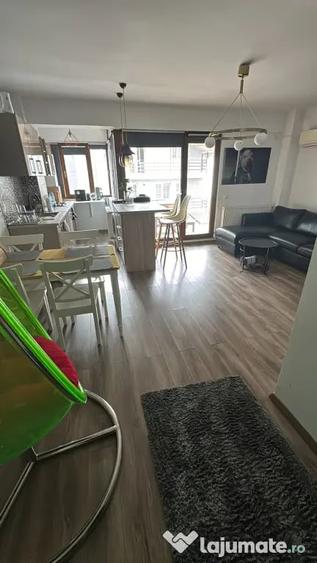 Apartament cu 2 camere semidecomandat în Aviației