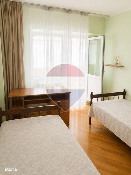 Apartament cu 3 camere decomandat în Păcurari