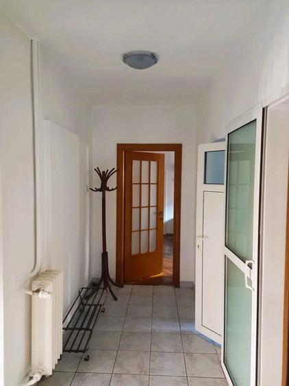 Casă cu 1 camere cu Teren 576 Mp în Domenii