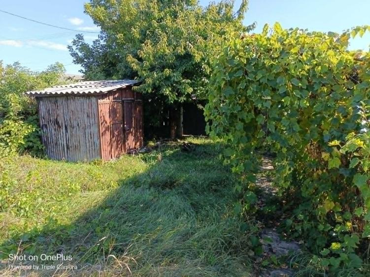 Casă cu 4 camere în Hălăucești