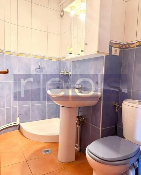 Apartament cu 4 camere, mobilat în Splaiul Unirii
