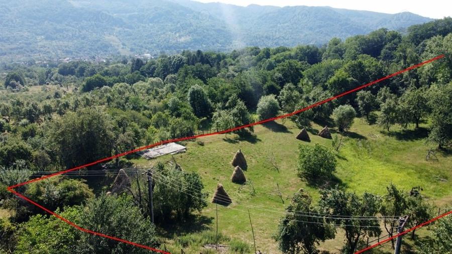 Teren de 6348 mp, în Corbeni