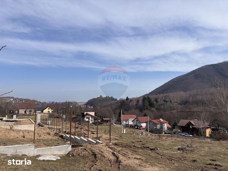 Teren de 1697 mp, în Central