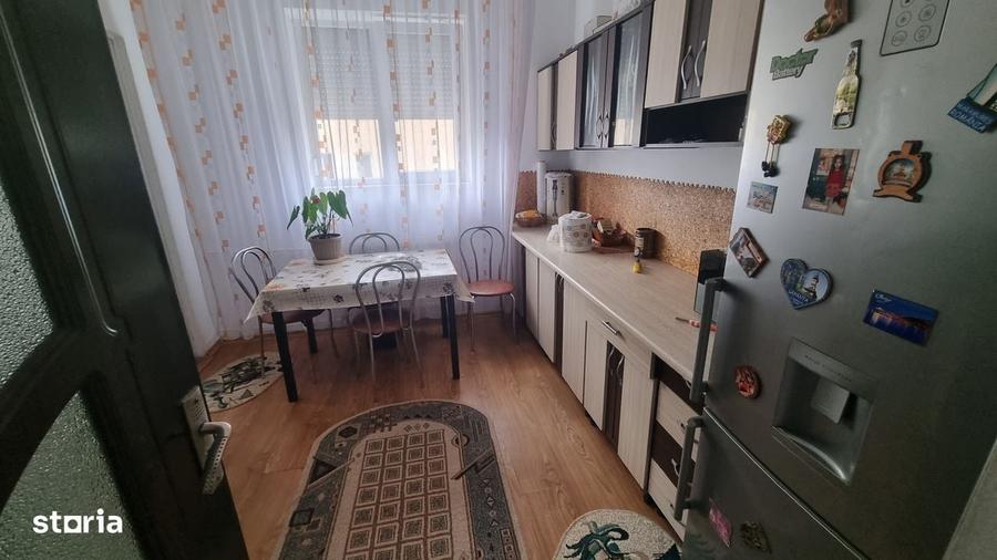 Apartament cu 2 camere semidecomandat în Rogerius