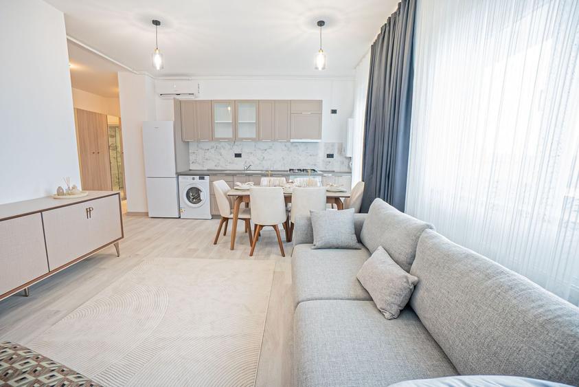 Apartament cu 2 camere decomandat în Tomis Plus