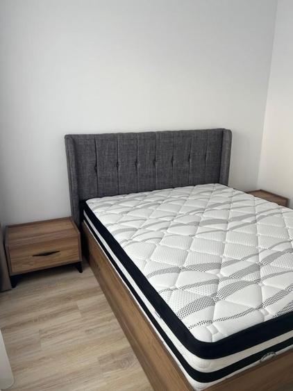Apartament cu 2 camere decomandat în Roșu