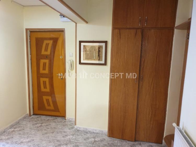Apartament cu 3 camere decomandat, mobilat în Republicii