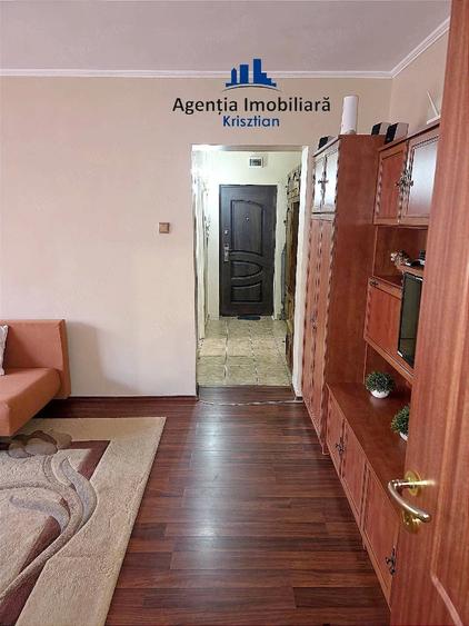Apartament cu 2 camere semidecomandat în Micro 16