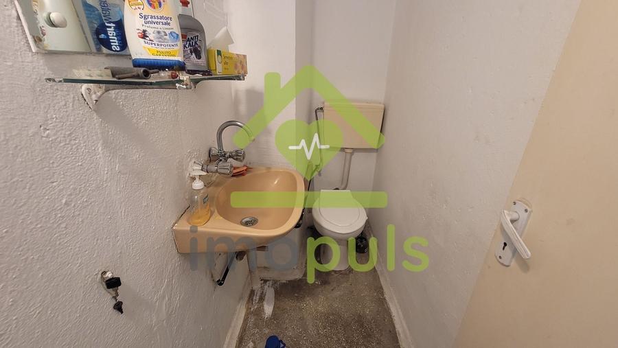 Apartament cu 3 camere semidecomandat în Dâmbovița
