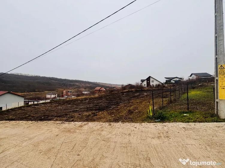 Teren de 575 mp, în Rediu