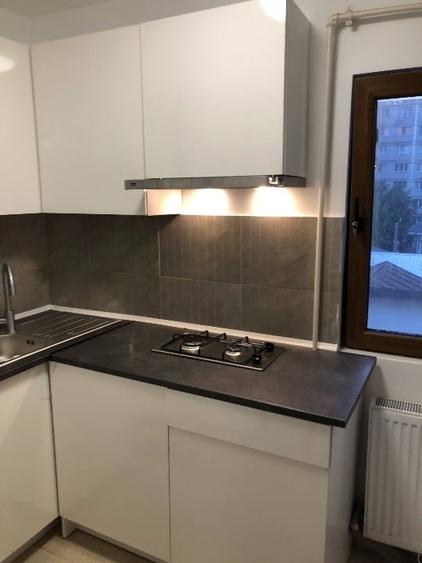 Apartament cu 4 camere decomandat, mobilat în 1 Mai