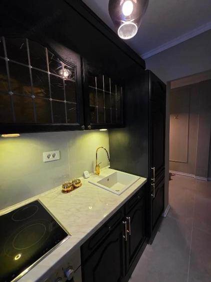 Apartament cu 3 camere decomandat în Cetății
